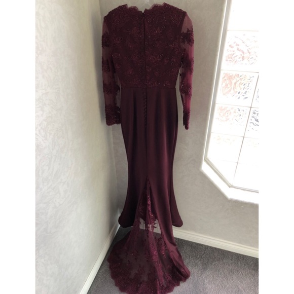 Custom made Portia & Scarlett gown - Picture 2 of 3